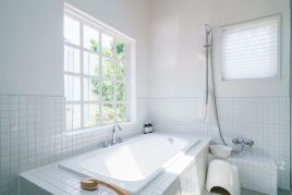 Common Mistakes to Avoid When Using DIY Bathtub Refinishing Kits