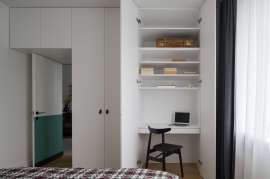 Transform Small Spaces with a Discreet Home Office Nook